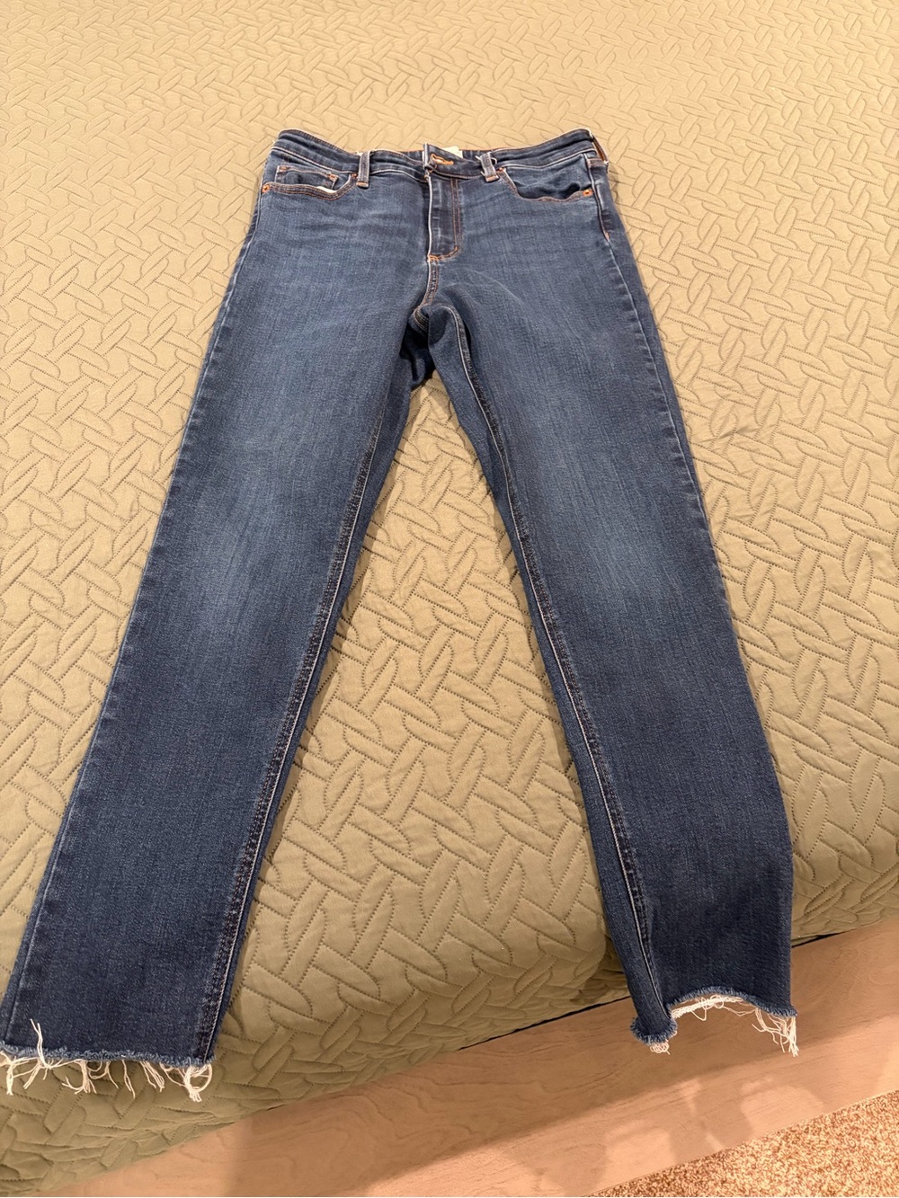 Universal Thread Dark Wash Straight Leg Jeans with Raw Hem